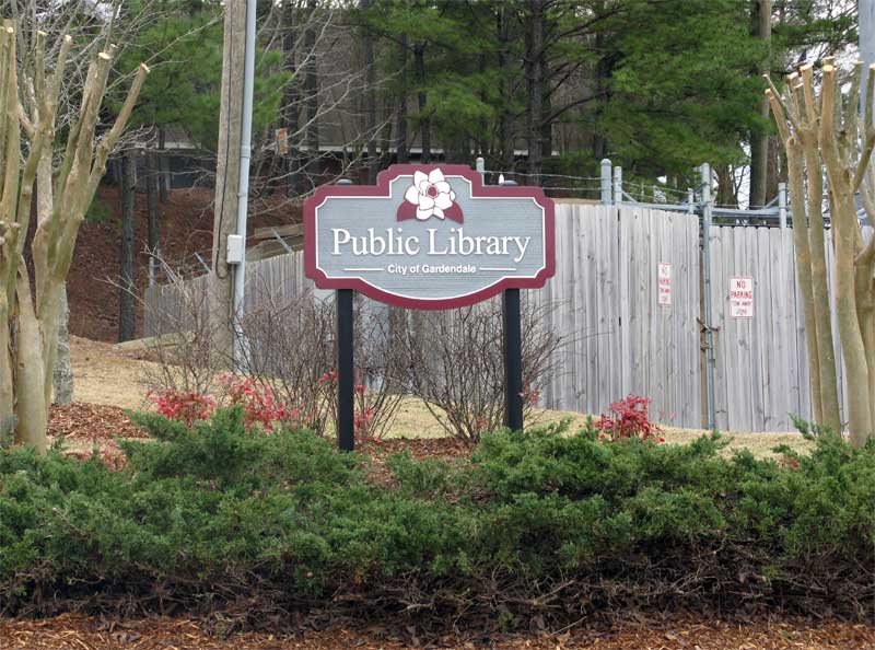 Gardendale-Library-Sign-02.jpg